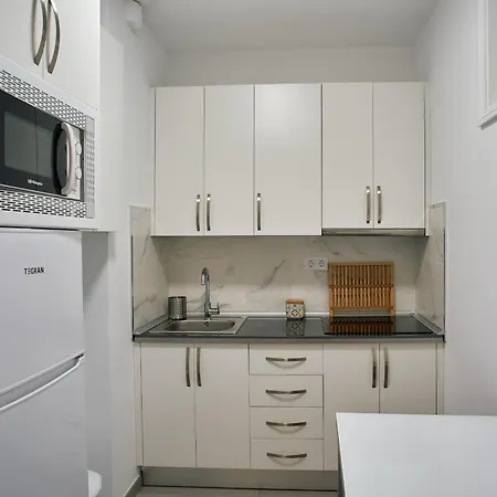 Apartment Urban Flat In Santa Catalina - 4 Min Walk To