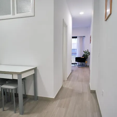 Apartment Urban Flat In Santa Catalina - 4 Min Walk To