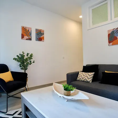Urban Flat In Santa Catalina - 4 Min Walk To Apartment *